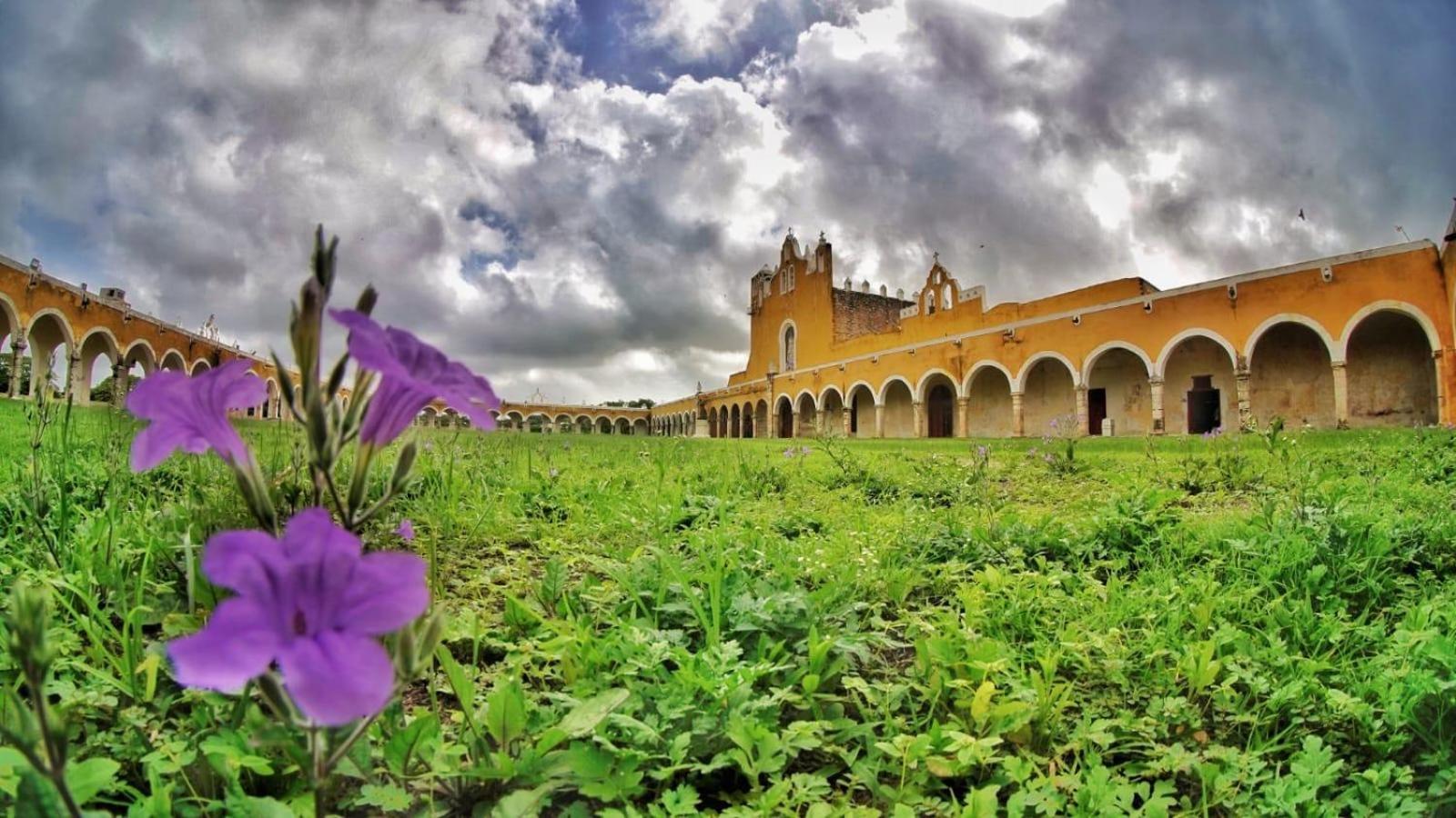 Buenosdias Izamal Bed and Breakfast Exteriör bild