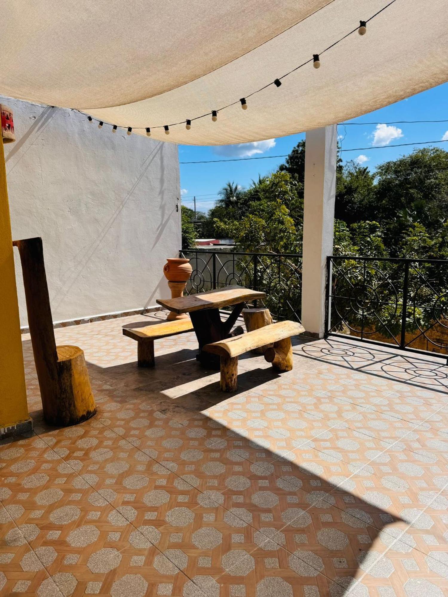 Buenosdias Izamal Bed and Breakfast Exteriör bild